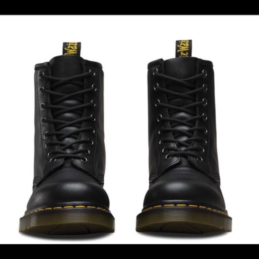 Dr. Martens 1460 Greasy Leather Boots Men US 8 - Picture 2 of 8